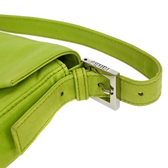Fendi Green Lambskin Baguette Handbag 2348 26424-008 125003 - Picture 4 of 9